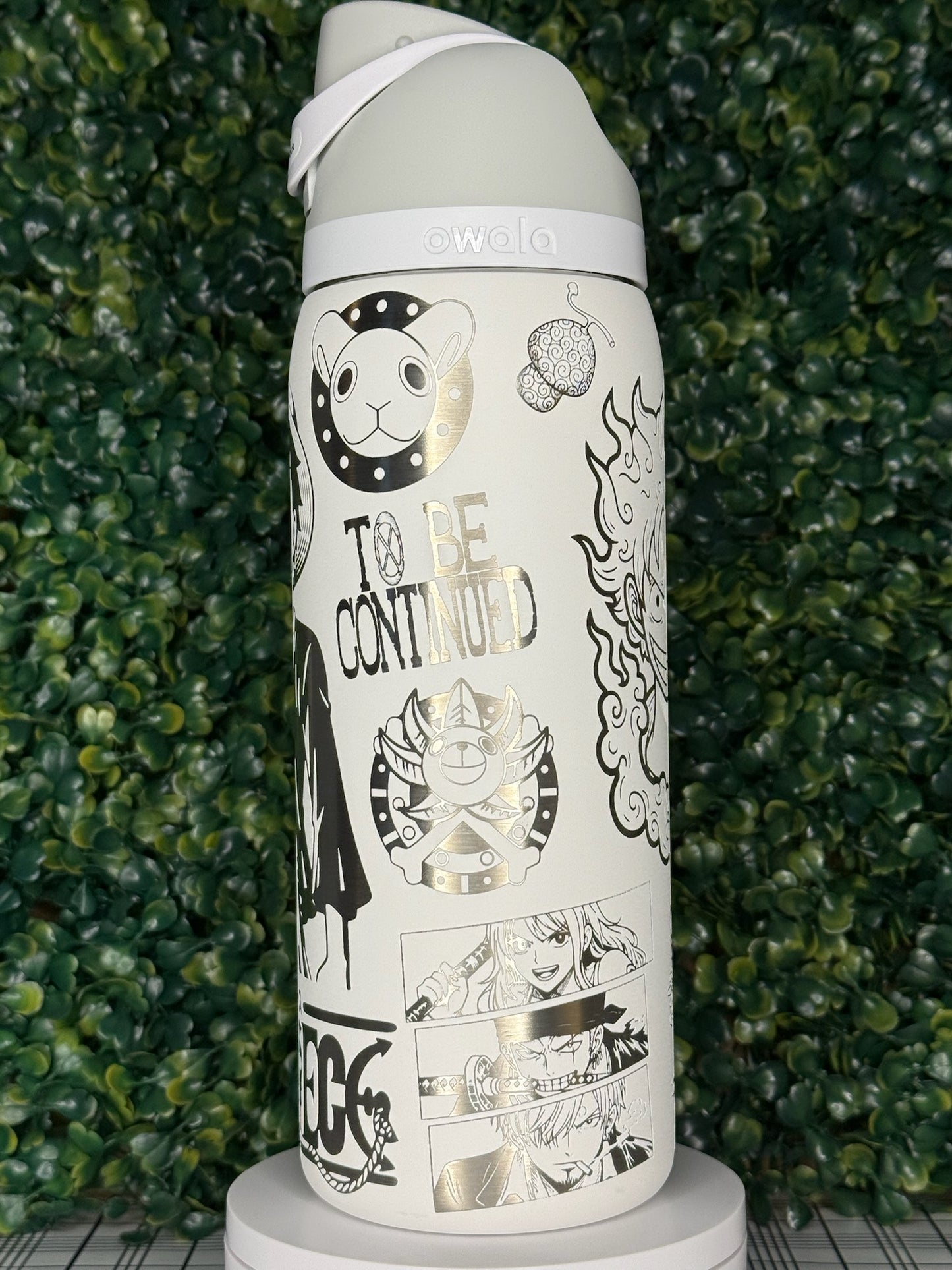 Straw Hat Pirate–Inspired Engraved Owala Bottle